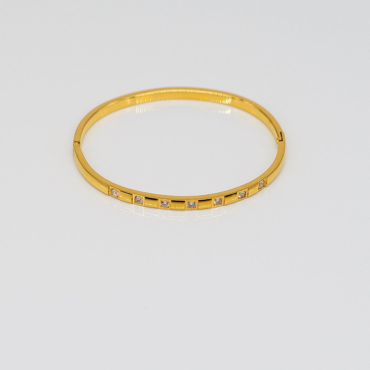 Bracelet Élégant avec 7 Carrés Facettés