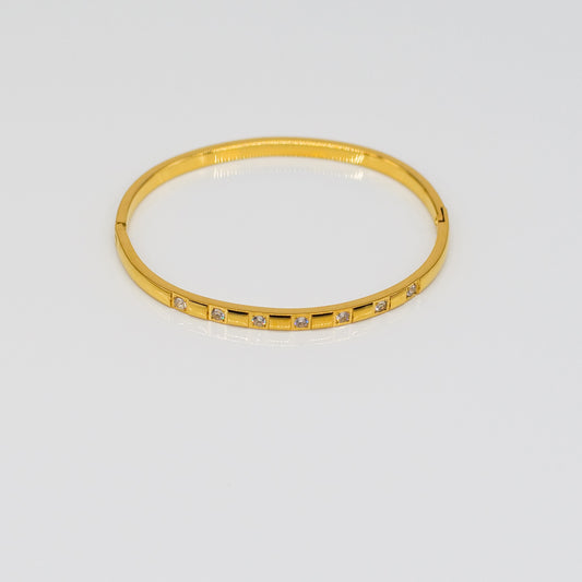 Bracelet Élégant avec 7 Carrés Facettés