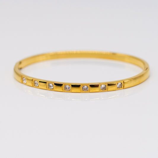 Bracelet Élégant avec 7 Carrés Facettés