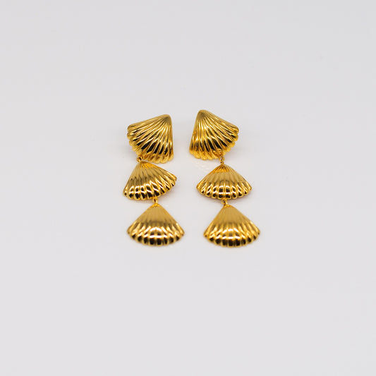 Boucles d’Oreilles Pendantes avec Trois Coquilles Saint-Jacques