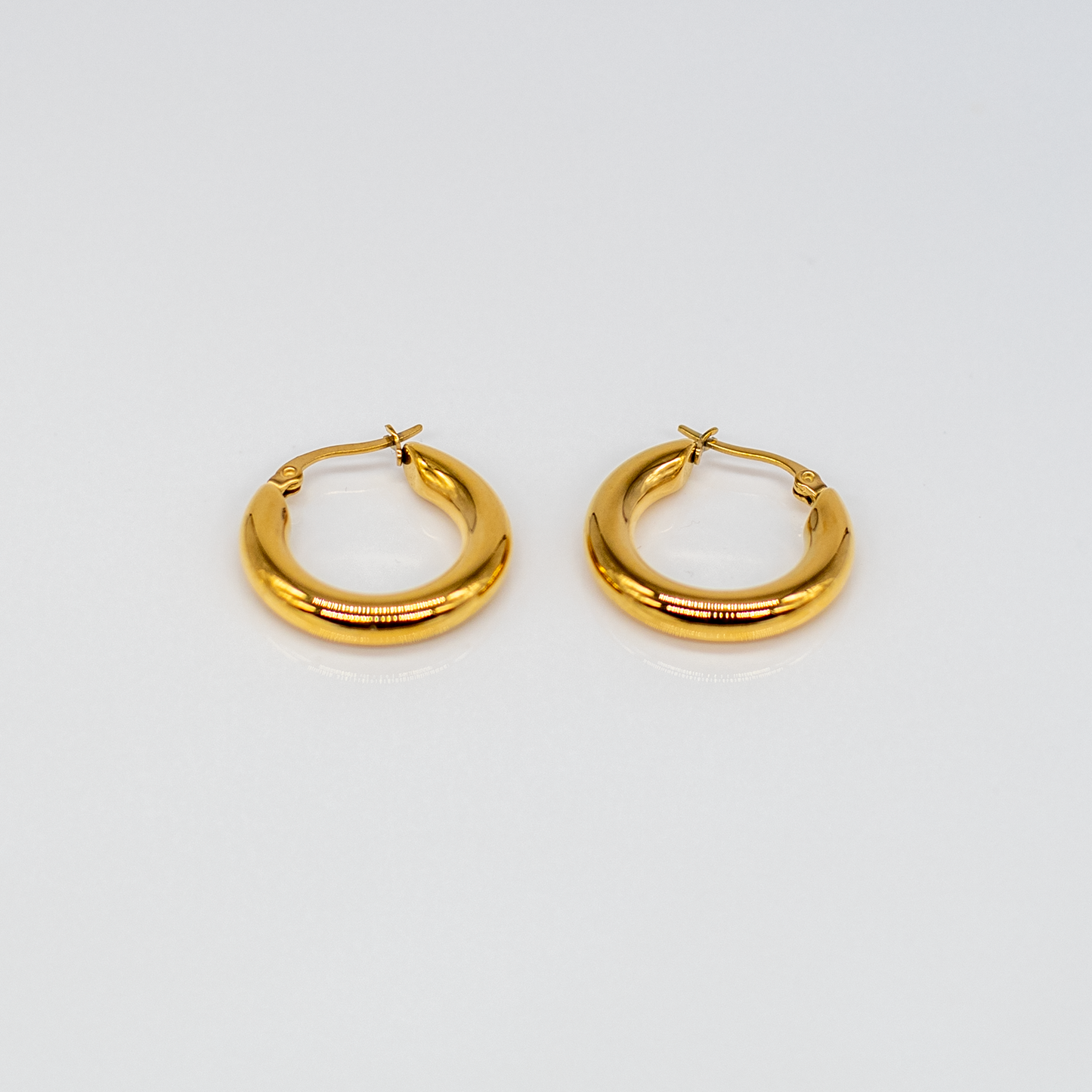 Petits anneaux épais modernes