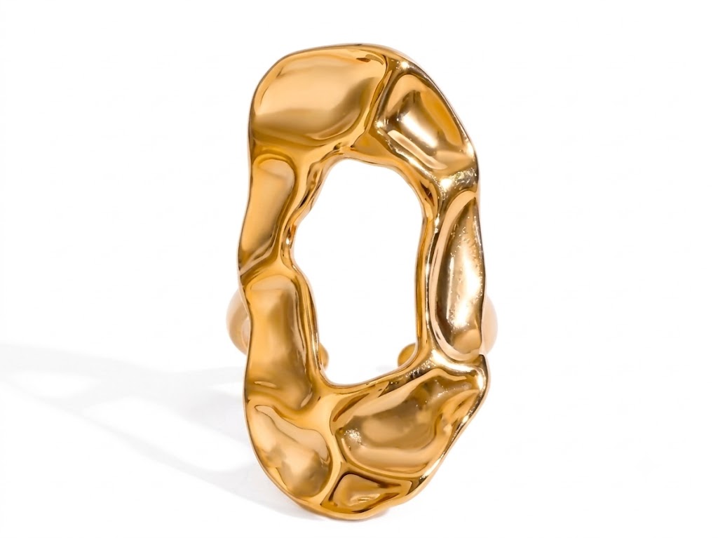 Bague Martelée en Or Ajustable – Style Organique