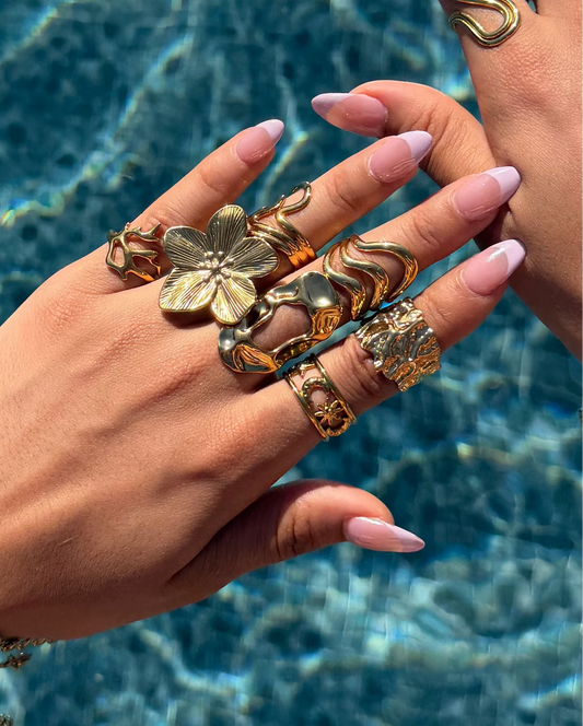 Bague Martelée en Or Ajustable – Style Organique